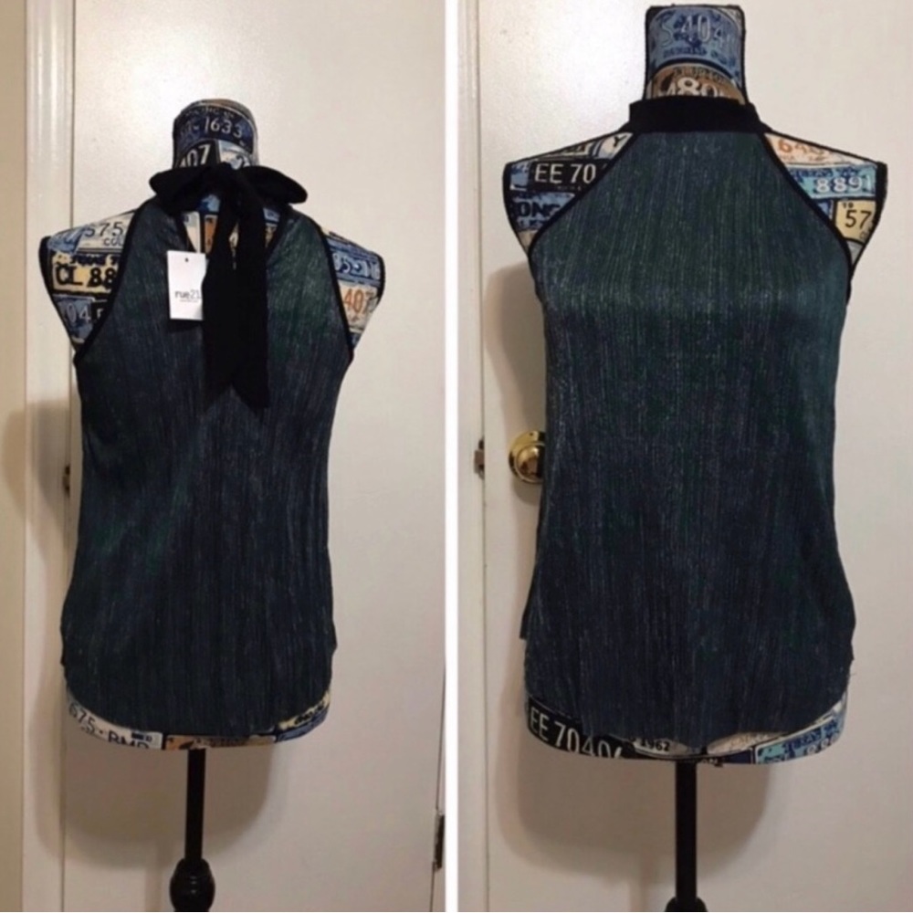 NWT Sleeveless Metallic Green /Black Tank Top